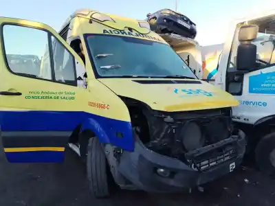 Veículo de Sucata VOLKSWAGEN CRAFTER CAJA CERRADA  do ano 2001 alimentado 