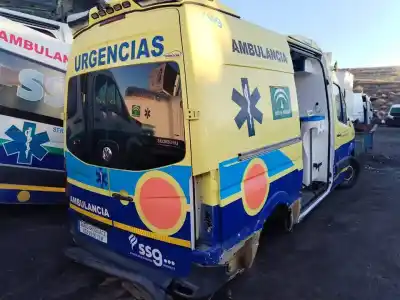 Veículo de Sucata volkswagen crafter caja cerrada kasten 35 langer radstand m. sd. expressprofi do ano 2001 alimentado 