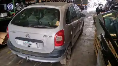 Veículo de Sucata citroen xsara picasso 2.0 hdi exclusive do ano 2001 alimentado rhy
