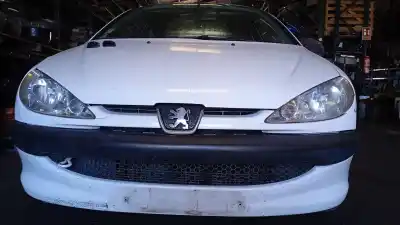 Здавання транспортного засобу peugeot                                            206 berlina                                                                                                                                                                                                                                                look                                                                                                                                                                                                                                                       року 2005 потужний 8hz