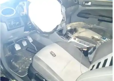 Veículo de Sucata ford focus berlina (cap) ambiente (d) do ano 2008 alimentado kkda