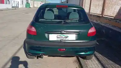 Vehículo de desguace peugeot 206 berlina xt del año 2000 con motor wjz