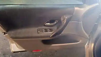 Здавання транспортного засобу renault laguna ii (bg0) authentique року 2001 потужний f4p