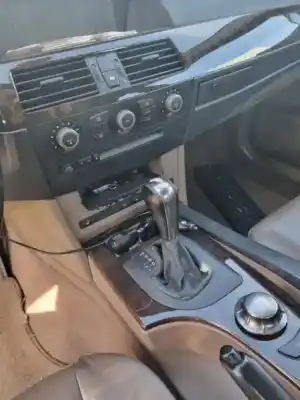 Veículo de Sucata bmw serie 5 berlina (e60) 525d do ano 2004 alimentado 256d2