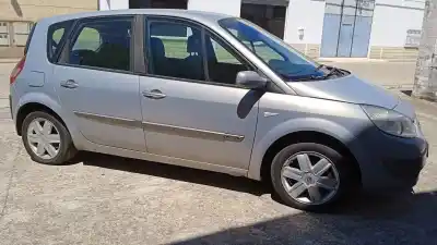 Vehicul casat renault                                            scenic ii                                                                                                                                                                                                                                                  confort authentique                                                                                                                                                                                                                                        al anului 2003 alimentat k9k722