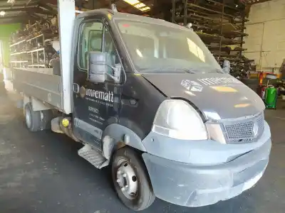 Véhicule à la ferraille RENAULT MASCOTT FgDk 160. 35/55/65 Cabina doble de l'année 2005 alimenté ZD3604