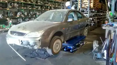 Veículo de Sucata ford mondeo berlina (ge) trend do ano 2001 alimentado d6ba