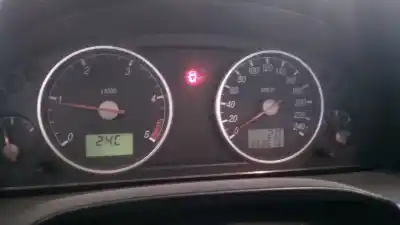 Veículo de Sucata ford mondeo berlina (ge) trend do ano 2001 alimentado d6ba