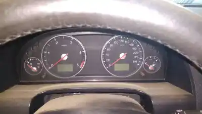 Veículo de Sucata ford mondeo berlina (ge) ghia do ano 2003 alimentado hjbb