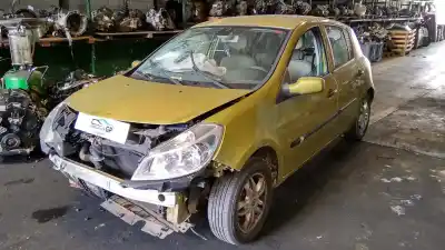 Veicolo di demolizione renault clio iii confort expression dell'anno 2006 alimentato k9k766