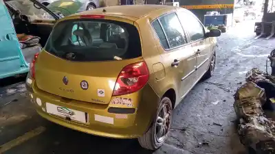 Veicolo di demolizione renault clio iii confort expression dell'anno 2006 alimentato k9k766