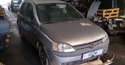 Здавання транспортного засобу opel corsa c club року 2001 потужний z12xe