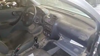 Здавання транспортного засобу opel corsa c club року 2001 потужний z12xe
