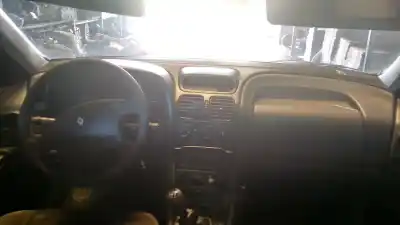 Veículo de Sucata renault laguna (b56) 2.2 dt rxe do ano 1998 alimentado g8t760