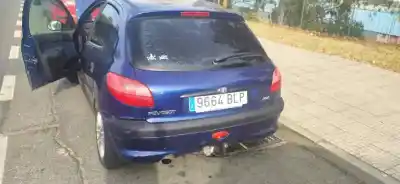 Verschrottungsfahrzeug PEUGEOT 206 BERLINA XR des Jahres 2001 angetrieben WJY