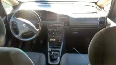 Veicolo di demolizione opel zafira a elegance dell'anno 2002 alimentato y22dtr