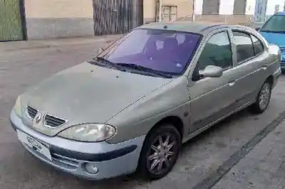 Vehículo de desguace renault megane i classic (la0) 1.9 diesel del año 2000 con motor f8q