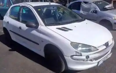 Hurda Aracı peugeot                                            206 berlina                                                                                                                                                                                                                                                xr                                                                                                                                                                                                                                                         yılın 2001 güçlü kfw