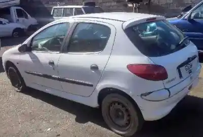 Hurda Aracı peugeot                                            206 berlina                                                                                                                                                                                                                                                xr                                                                                                                                                                                                                                                         yılın 2001 güçlü kfw