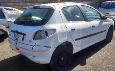 Hurda Aracı peugeot                                            206 berlina                                                                                                                                                                                                                                                xr                                                                                                                                                                                                                                                         yılın 2001 güçlü kfw