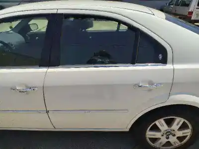 Veicolo di demolizione ford mondeo berlina (ge) ambiente (06.2003->) (d) dell'anno 2003 alimentato cfba