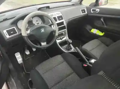 Sloopvoertuig peugeot 307 cc (s1) 1.6 van het jaar 2005 aangedreven nfu