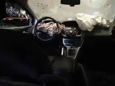Veículo de Sucata ford focus turn. (cb8) titanium do ano 2014 alimentado t1da