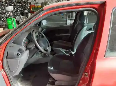 Veicolo di demolizione renault clio ii fase i (b/cbo) 1.9 d alize dell'anno 2000 alimentato f8q