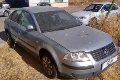 Sloopvoertuig volkswagen                                         passat berlina (3b3)                                                                                                                                                                                                                                       comfortline                                                                                                                                                                                                                                                van het jaar 2001 aangedreven awx