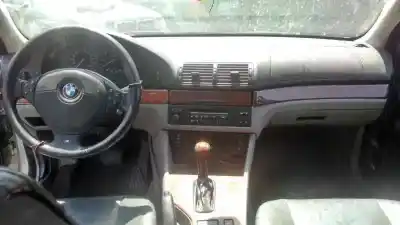 Veículo de Sucata bmw serie 5 berlina (e39) 525tds do ano 1998 alimentado 256t1