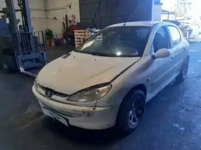 Vehículo de desguace PEUGEOT 206 BERLINA X-Line del año 1998 con motor WJZ