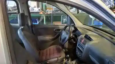 Veicolo di demolizione opel combo familiar dell'anno 2002 alimentato y17dt