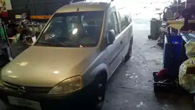 Veicolo di demolizione opel combo familiar dell'anno 2002 alimentato y17dt