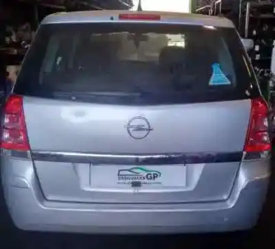 Veículo de Sucata opel zafira b enjoy plus do ano 2011 alimentado a17dtj