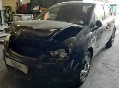 Veicolo di demolizione opel corsa d ´´111 years´´ dell'anno 2007 alimentato z13dth