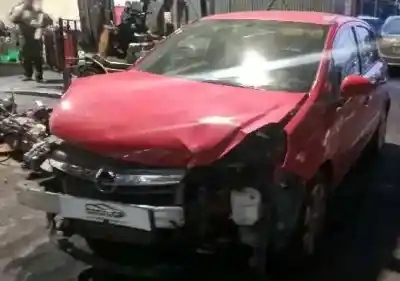 Veicolo di demolizione opel corsa d ´´111 years´´ dell'anno 2007 alimentato z13dth
