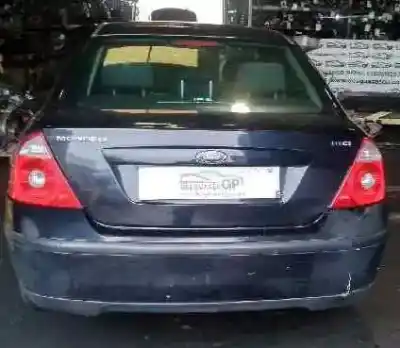 Veicolo di demolizione ford mondeo berlina (ge) ambiente dell'anno 2003 alimentato hjbb