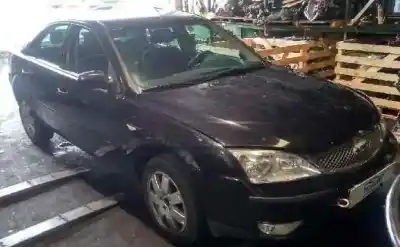 Veicolo di demolizione ford mondeo berlina (ge) ambiente dell'anno 2003 alimentato hjbb