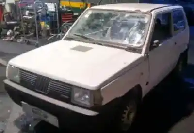 Veicolo di demolizione FIAT PANDA 750 Pink dell'anno 1988 alimentato 