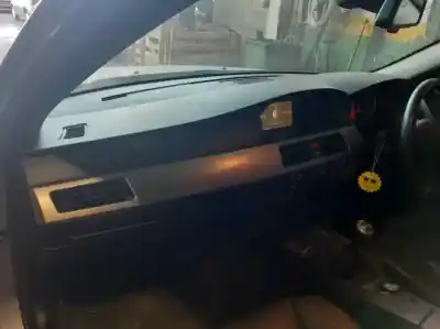 Sloopvoertuig bmw serie 5 berlina (e60) 525i van het jaar 2004 aangedreven m54b25