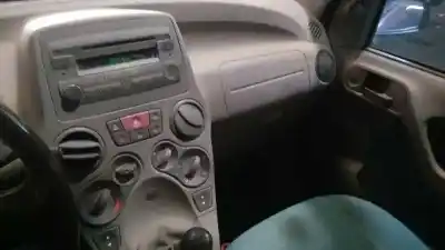 Veículo de Sucata fiat panda (169) 1.2 8v dynamic do ano 2004 alimentado 188a4000