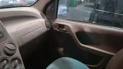 Veículo de Sucata fiat panda (169) 1.2 8v dynamic do ano 2004 alimentado 188a4000