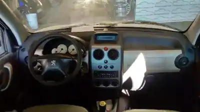 Veicolo di demolizione peugeot partner (s2) combi plus dell'anno 2007 alimentato 9hw