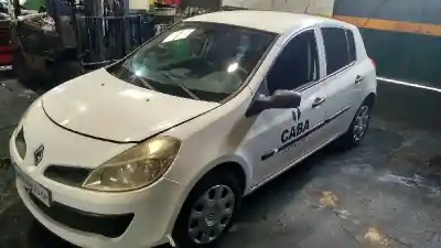 Veicolo di demolizione renault clio iii authentique dell'anno 2007 alimentato k9k766