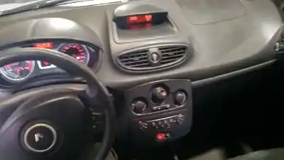 Veicolo di demolizione renault clio iii authentique dell'anno 2007 alimentato k9k766