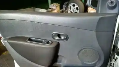 Veicolo di demolizione renault clio iii authentique dell'anno 2007 alimentato k9k766