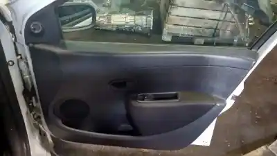 Veicolo di demolizione renault clio iii authentique dell'anno 2007 alimentato k9k766