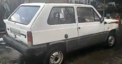 Veicolo di demolizione fiat panda 45 dell'anno 1980 alimentato a112b1054
