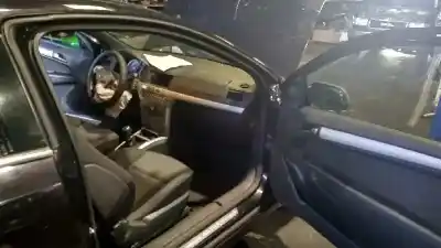 Veículo de Sucata opel astra gtc sport do ano 2006 alimentado z19dtj