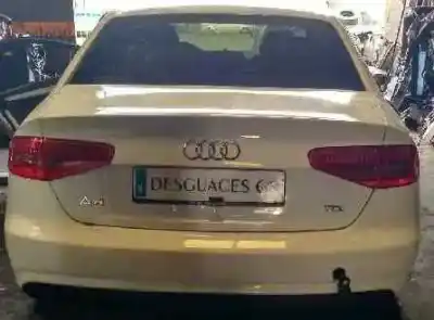 Veicolo di demolizione audi a4 berlina (b8) básico dell'anno 2012 alimentato cjc
